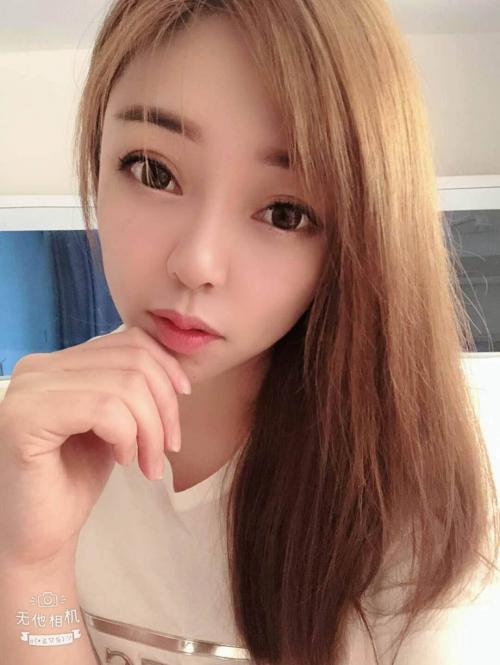 御姐馨馨态度好 第1张