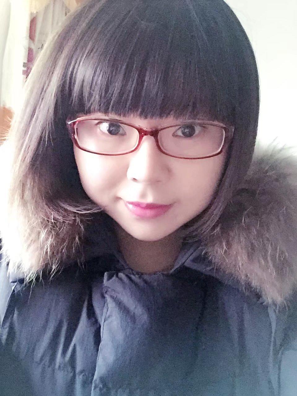 重庆汽博丰满型小妹儿，38F巨乳太爽歪歪了 第3张