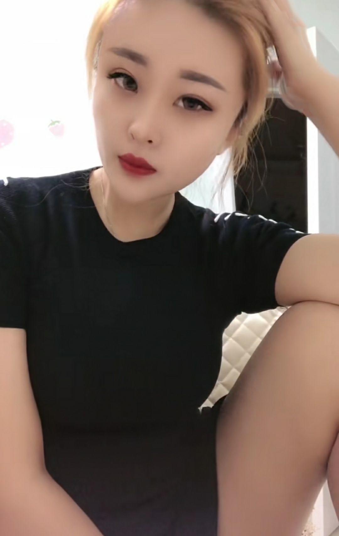兼职大奶妹服务全面，值得体验 第1张