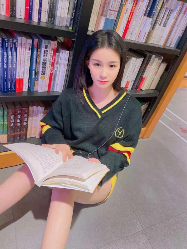 感觉很不错的莹莹妹子 第2张