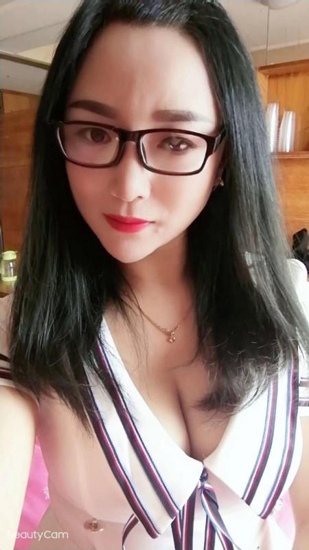 布吉骚女桃夭夭 第1张