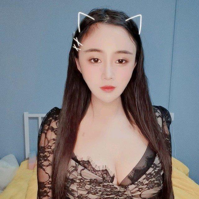 大胸妹子很会玩 第3张
