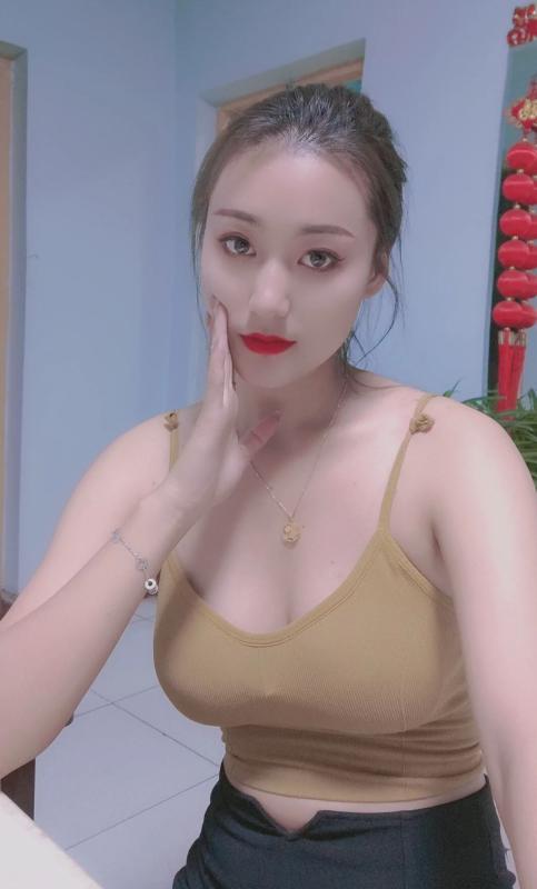 风骚少妇玲玲 第1张