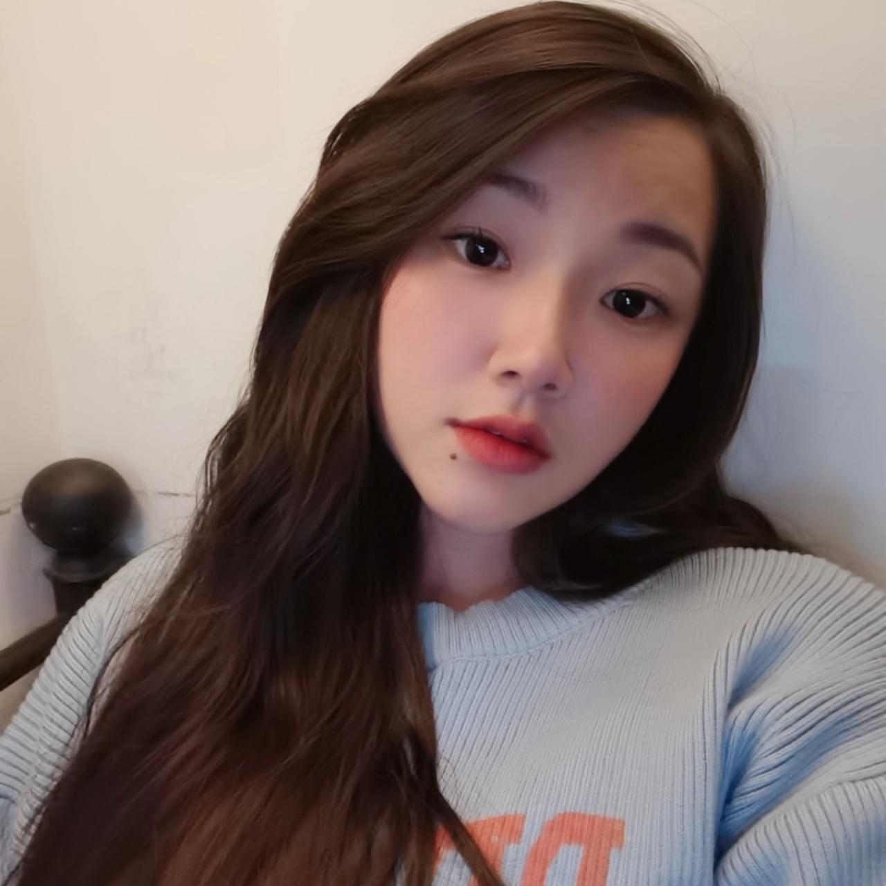 体育西大胸美美，以前服装店女老板 第1张